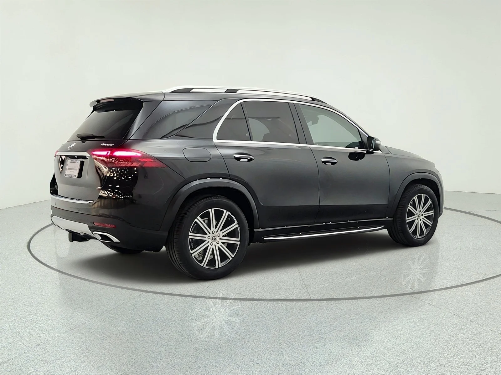 Certified Used 2024 Black Mercedes-Benz GLE 350 4MATIC® SUV image 5