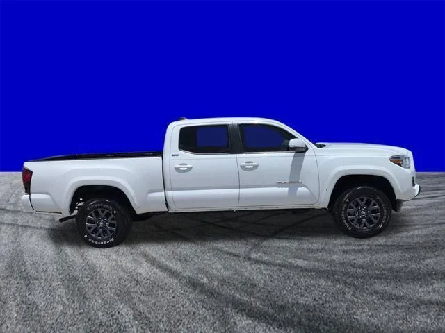 Used 2023 White Toyota SR5 image 21