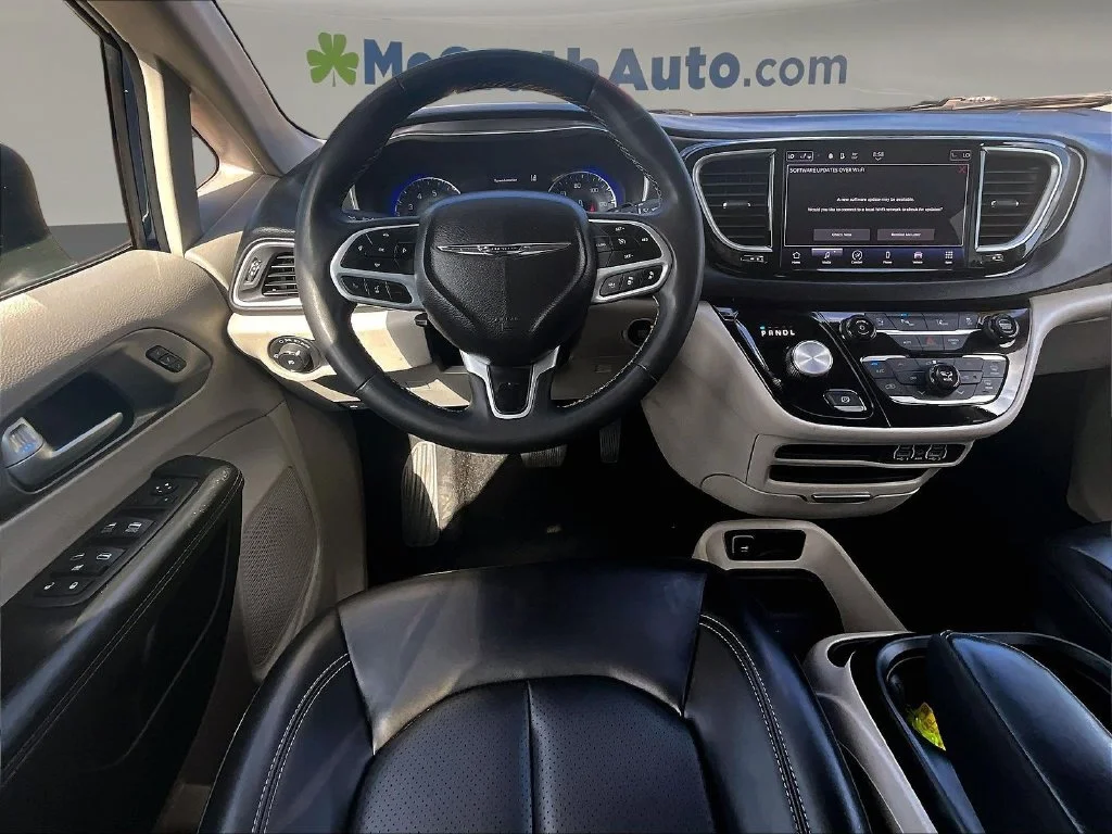 Used 2023 Blue Chrysler Touring L image 10