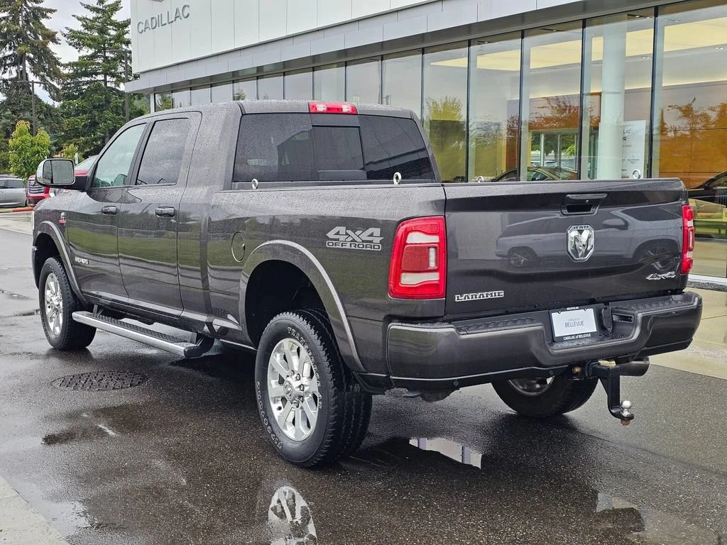 Used 2019  Ram Laramie image 3
