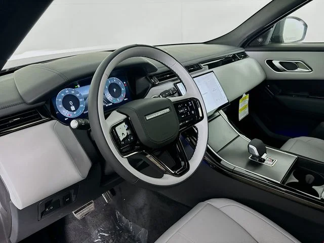 New 2026 Varesine Blue Land Rover Dynamic SE image 9