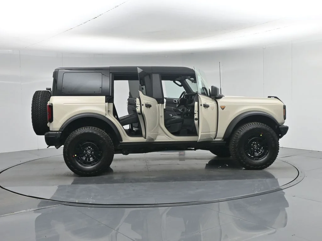 New 2026 Desert Sand Ford Badlands image 4