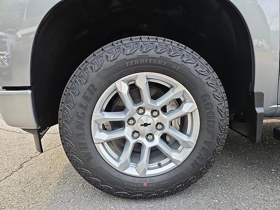 New 2026 Sterling Gray Metallic Chevrolet RST image 9