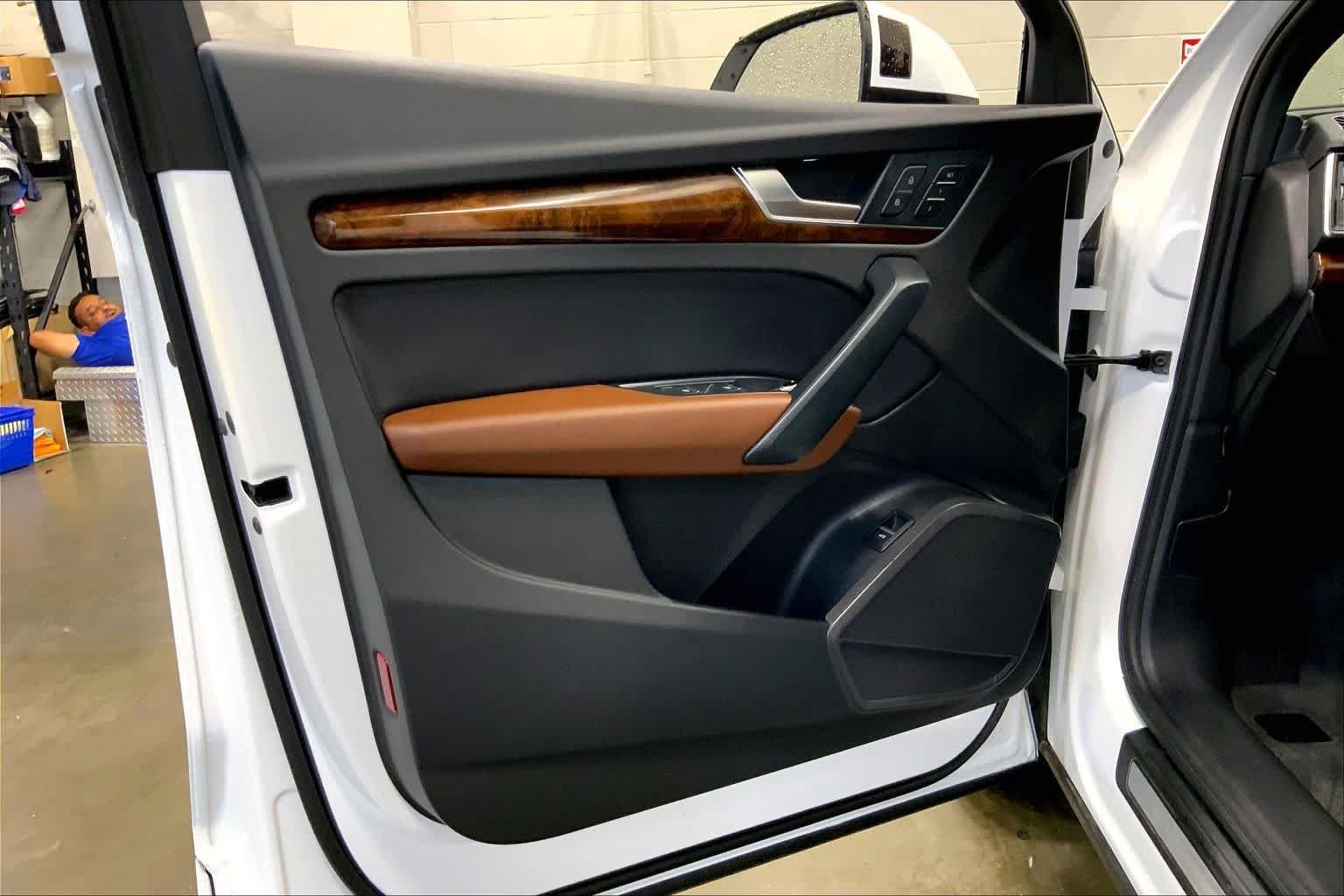 Used 2018 Ibis White Audi Premium Plus image 22