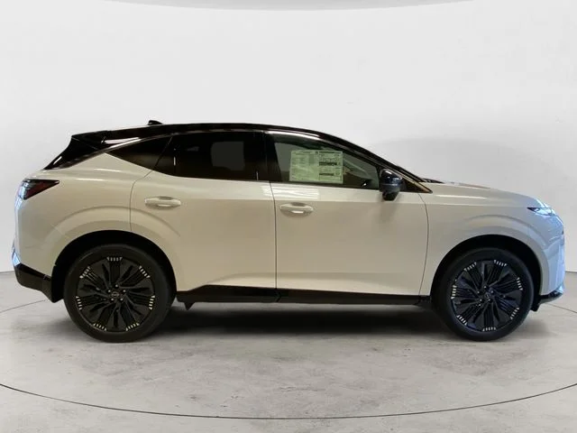 New 2026 White Nissan Platinum image 6
