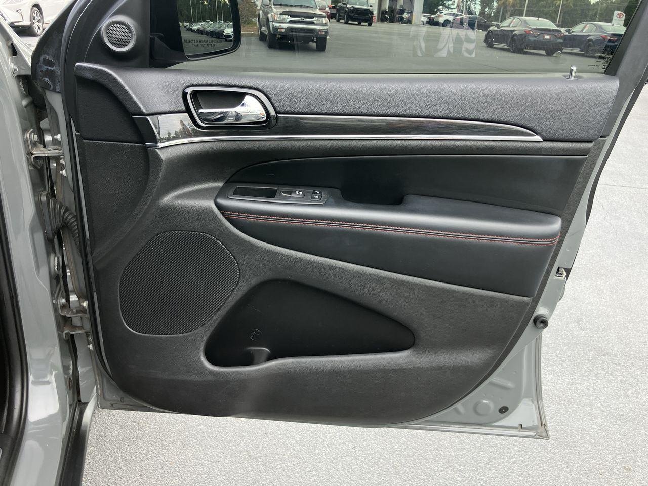Used 2020 Gray (Sting-Gray Clearcoat) Jeep Trailhawk image 34