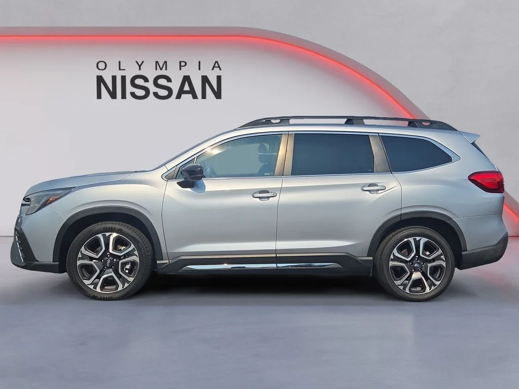 Used 2024 Silver Subaru Limited image 3