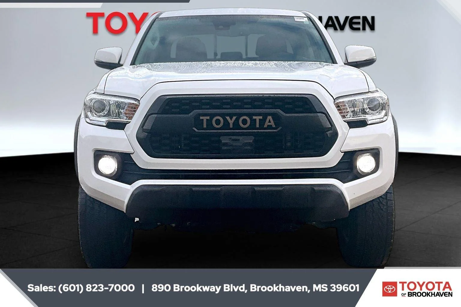 Used 2023 Ice Cap Toyota SR image 3