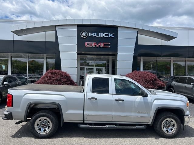 Used 2015 Silver GMC Base image 2