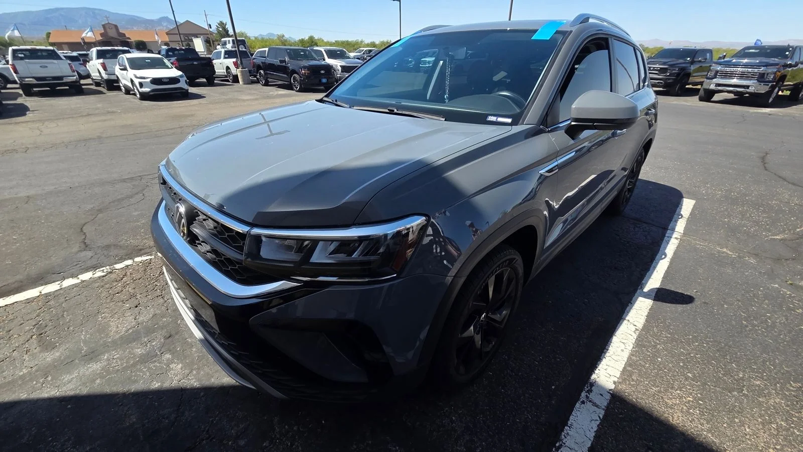 2022 Volkswagen Taos 1.5T SE's photo