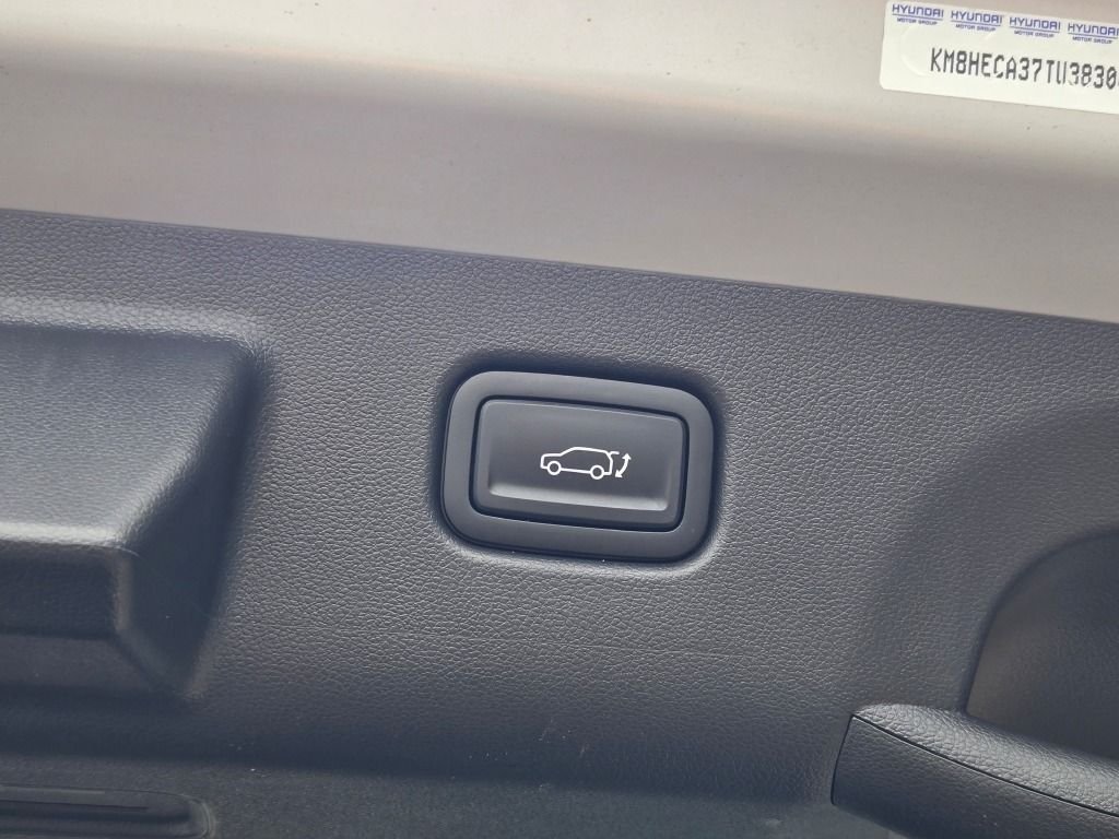 Used 2026 Cyber Gray Metallic Hyundai Limited image 13