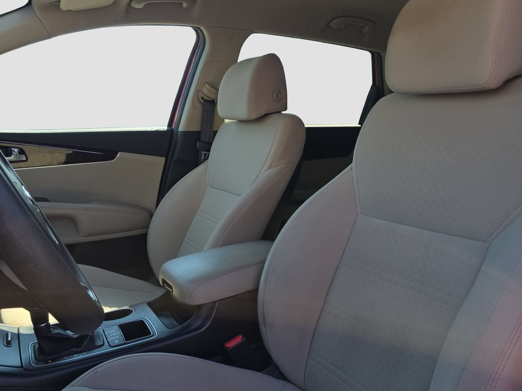 Used 2017 Red Kia 3.3L LX image 7