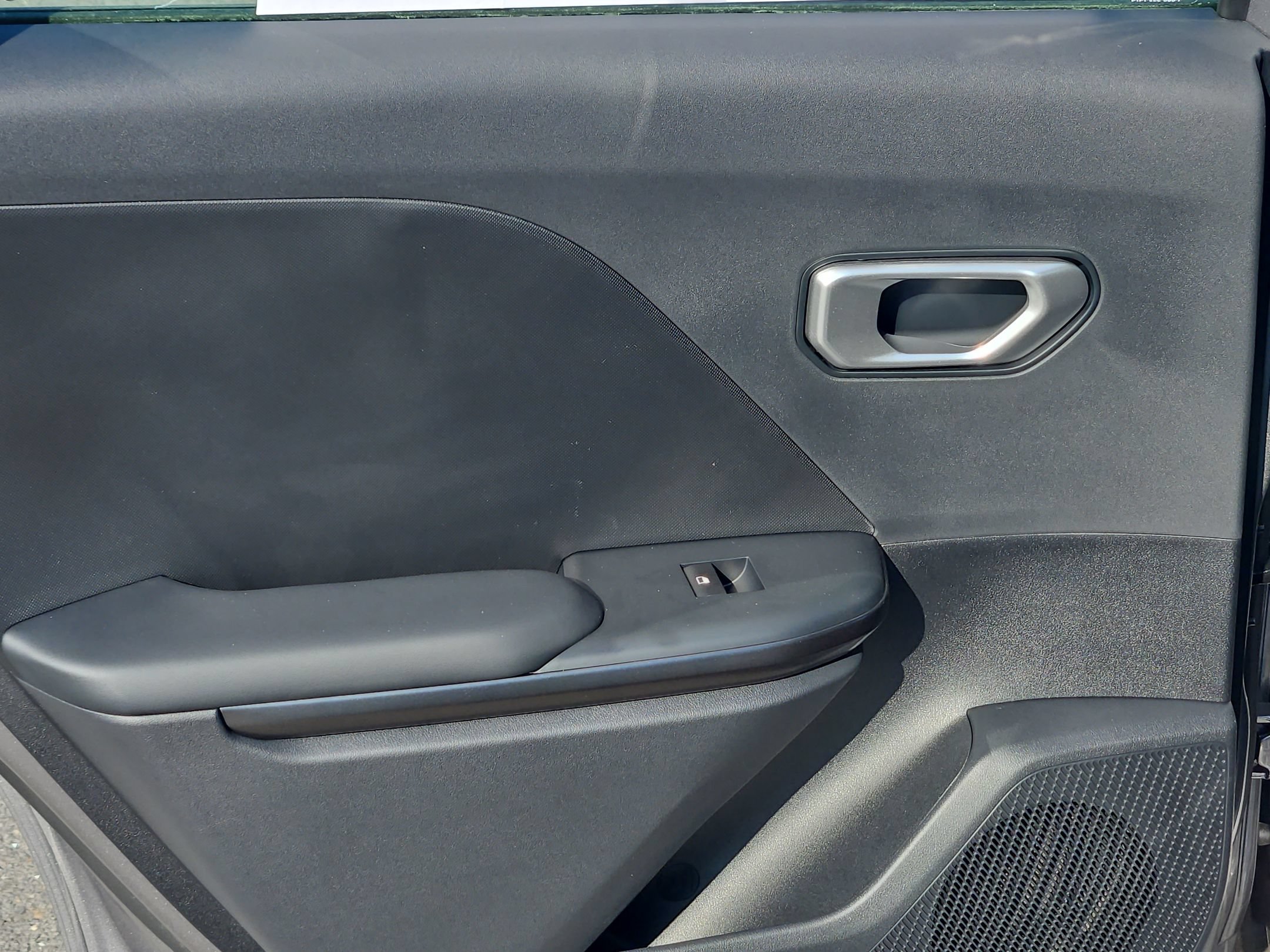 New 2026 Steel Gray Kia LXS image 28
