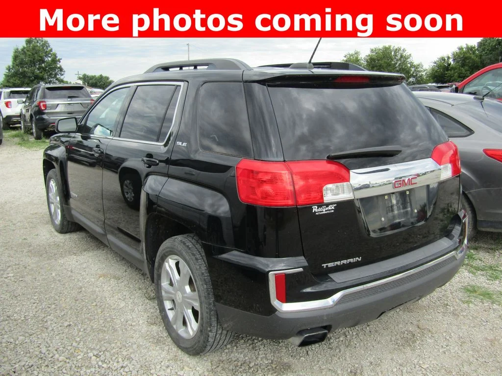 Used 2017 Ebony Twilight Metallic GMC SLE-2 image 3