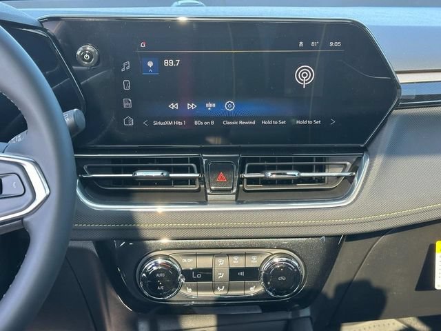 New 2026 Mosaic Black Metallic Chevrolet ACTIV image 8