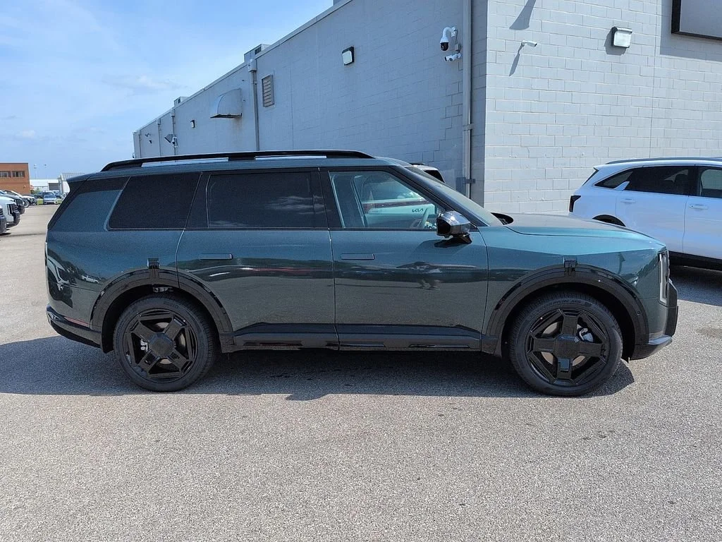 New 2027 Black Jade Green Kia X-LINE SX image 2