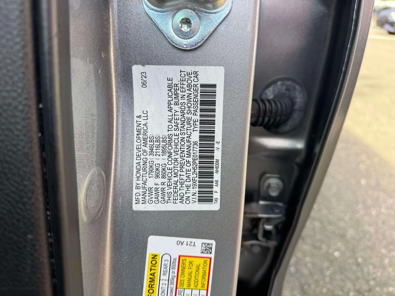 Used 2023 Lunar Silver Metallic Honda LX image 34