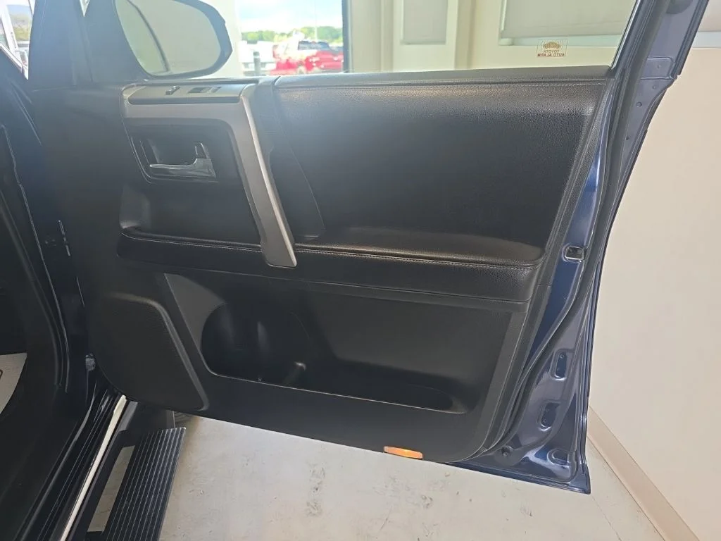 Used 2017 Nautical Blue Metallic Toyota Limited image 24