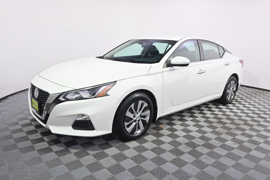Used 2021 Nissan Altima S with VIN 1N4BL4BV1MN378584 for sale in St. Louis Park, Minnesota
