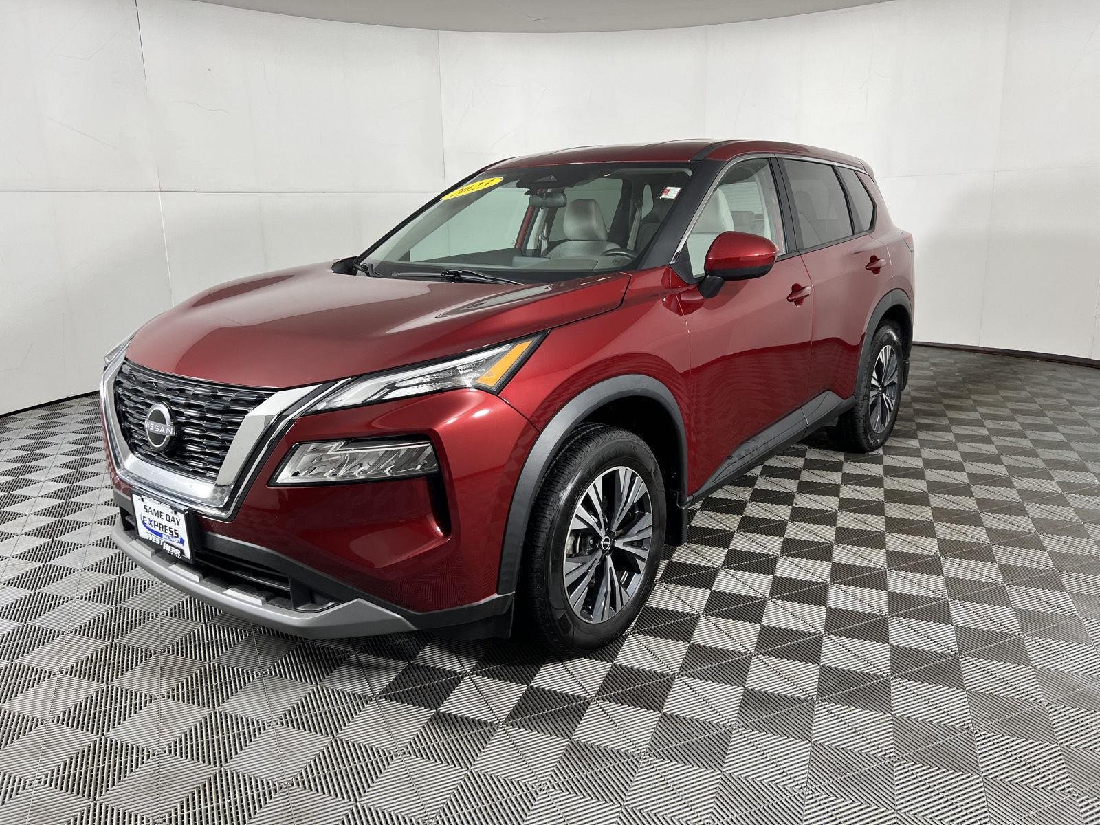 Used 2023 Scarlet Ember Tintcoat Nissan SV image 4