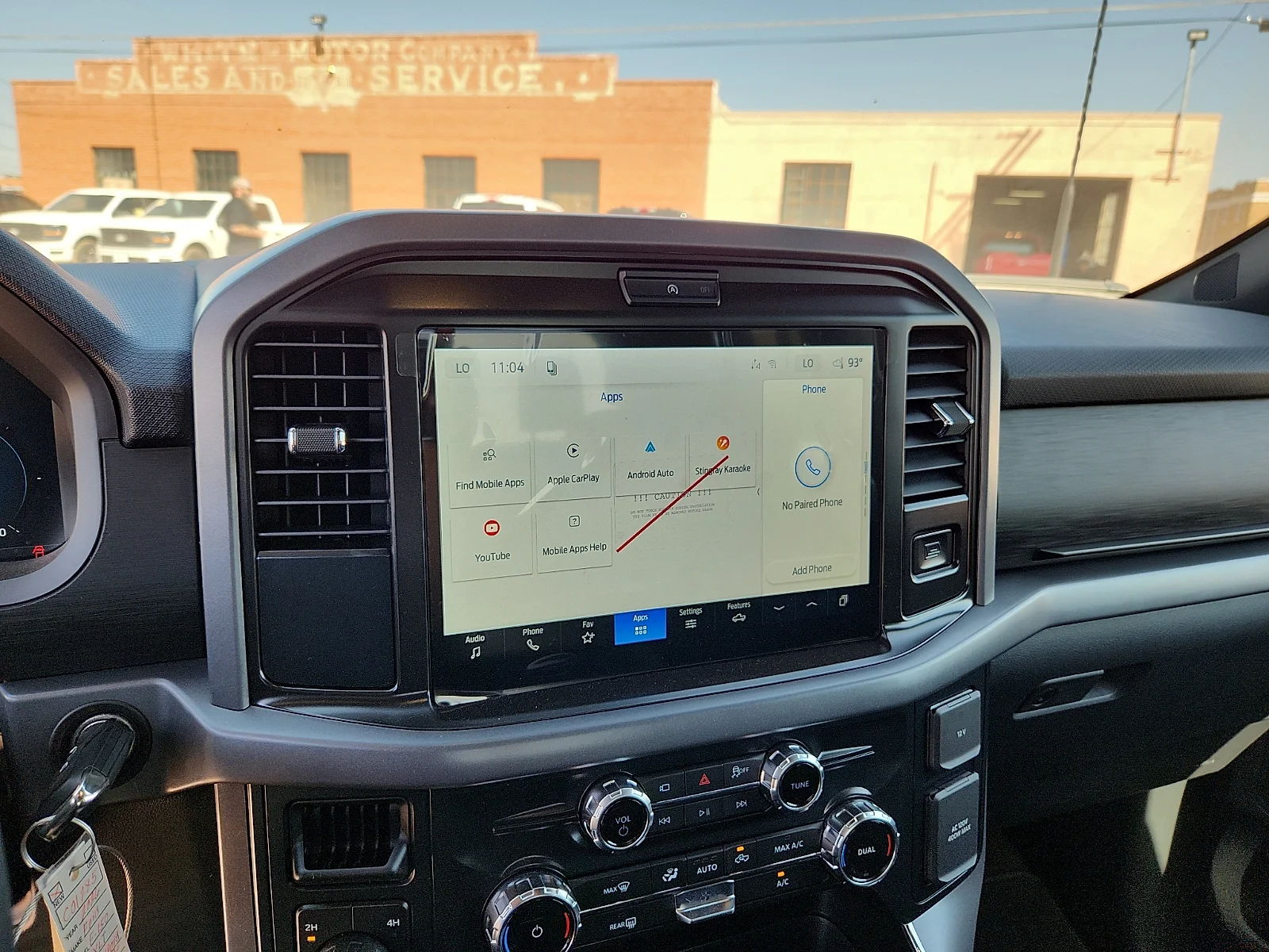 New 2026 Oxford White Ford XLT image 24