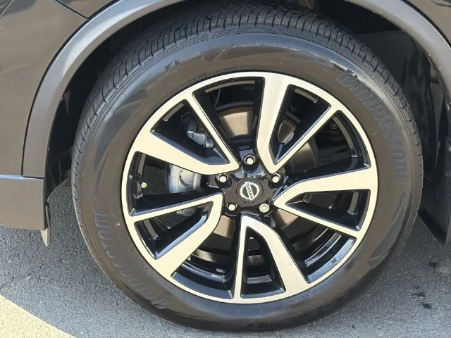Used 2019 Black Nissan SL image 16