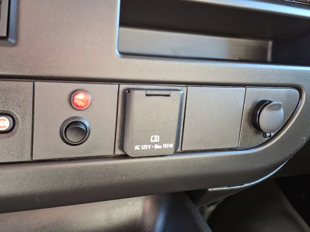 Used 2023 Summit White Chevrolet Work Van image 19
