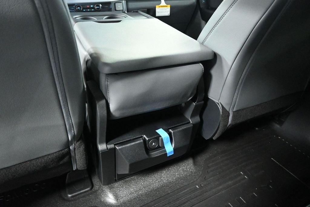 New 2026 Oxford White Ford XL image 20