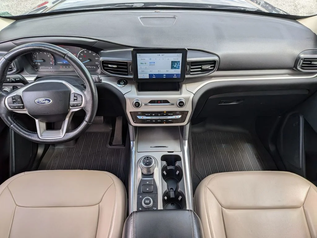 Used 2021 Gray Ford XLT image 23