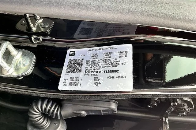 New 2026 Onyx Black GMC AT4 image 8