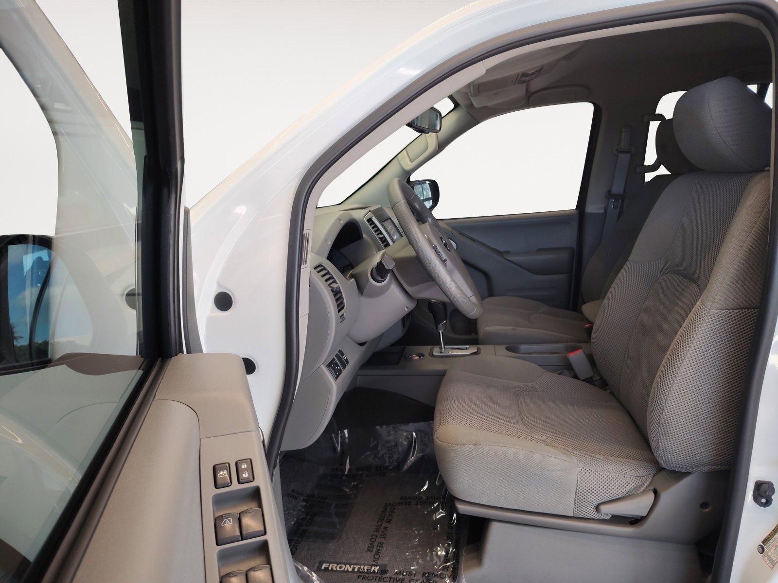 Used 2020 Glacier White Nissan SV image 22