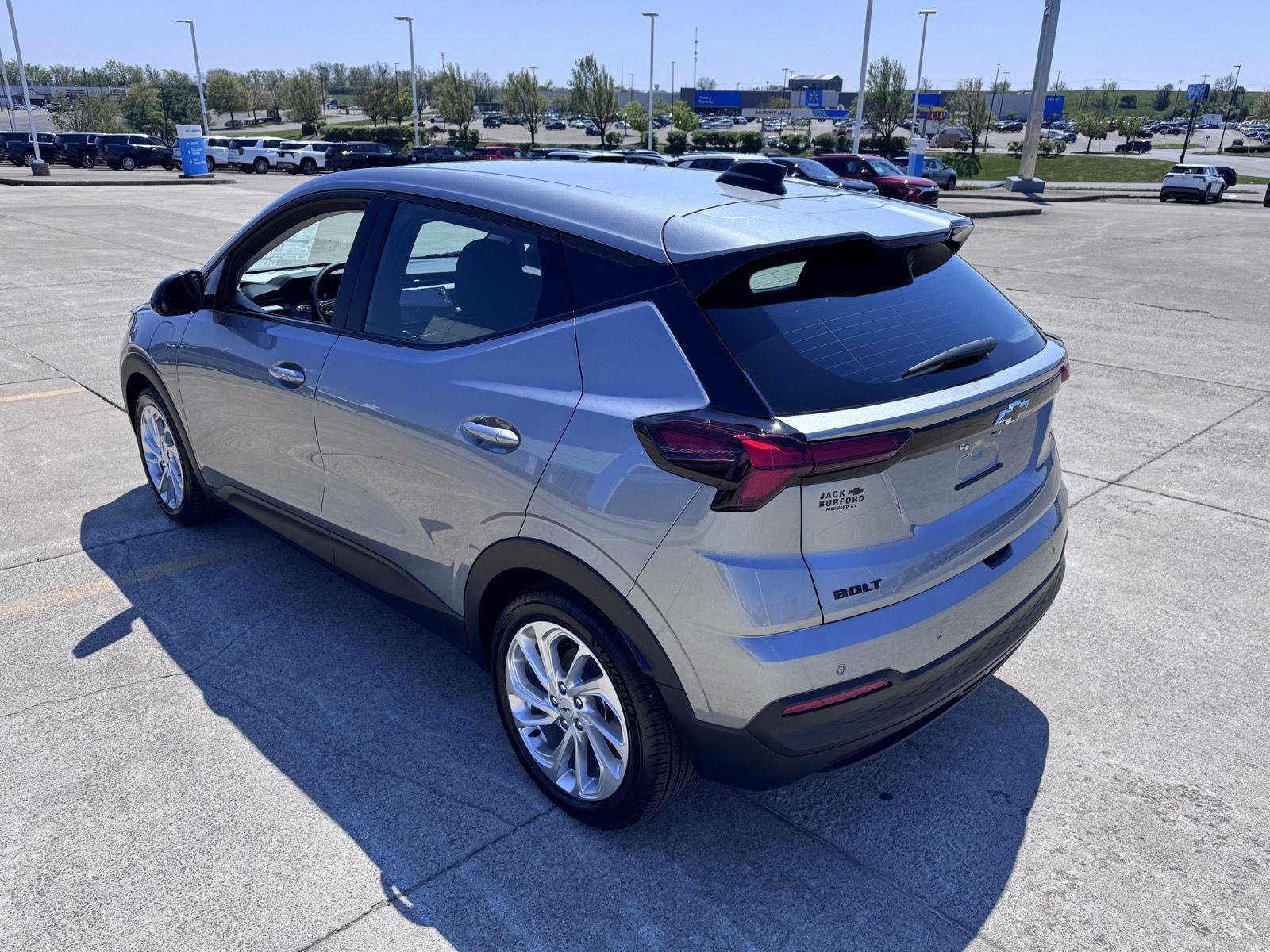 2027 Chevrolet Bolt LT - Photo 52