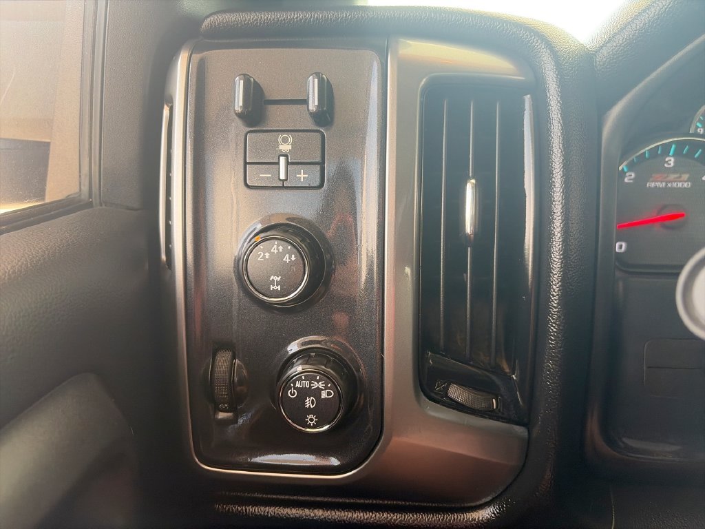 2016 Chevrolet Silverado 2500HD LT - Photo 18