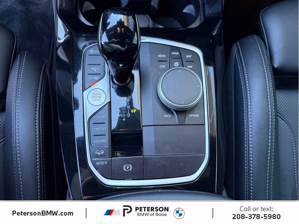 Used 2024 White BMW xDrive30i image 23