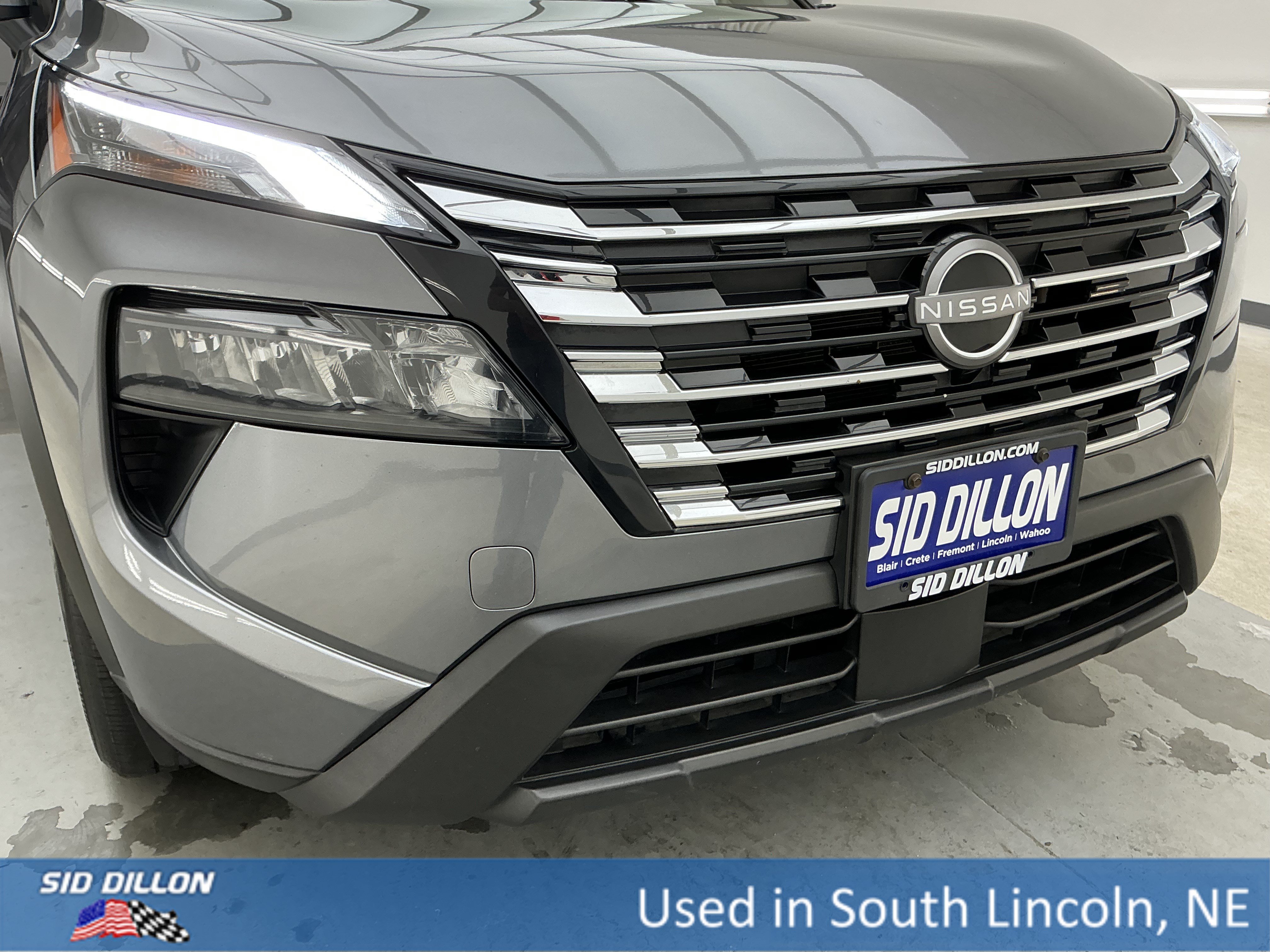 Used 2024 Gun Metallic Nissan SV image 26