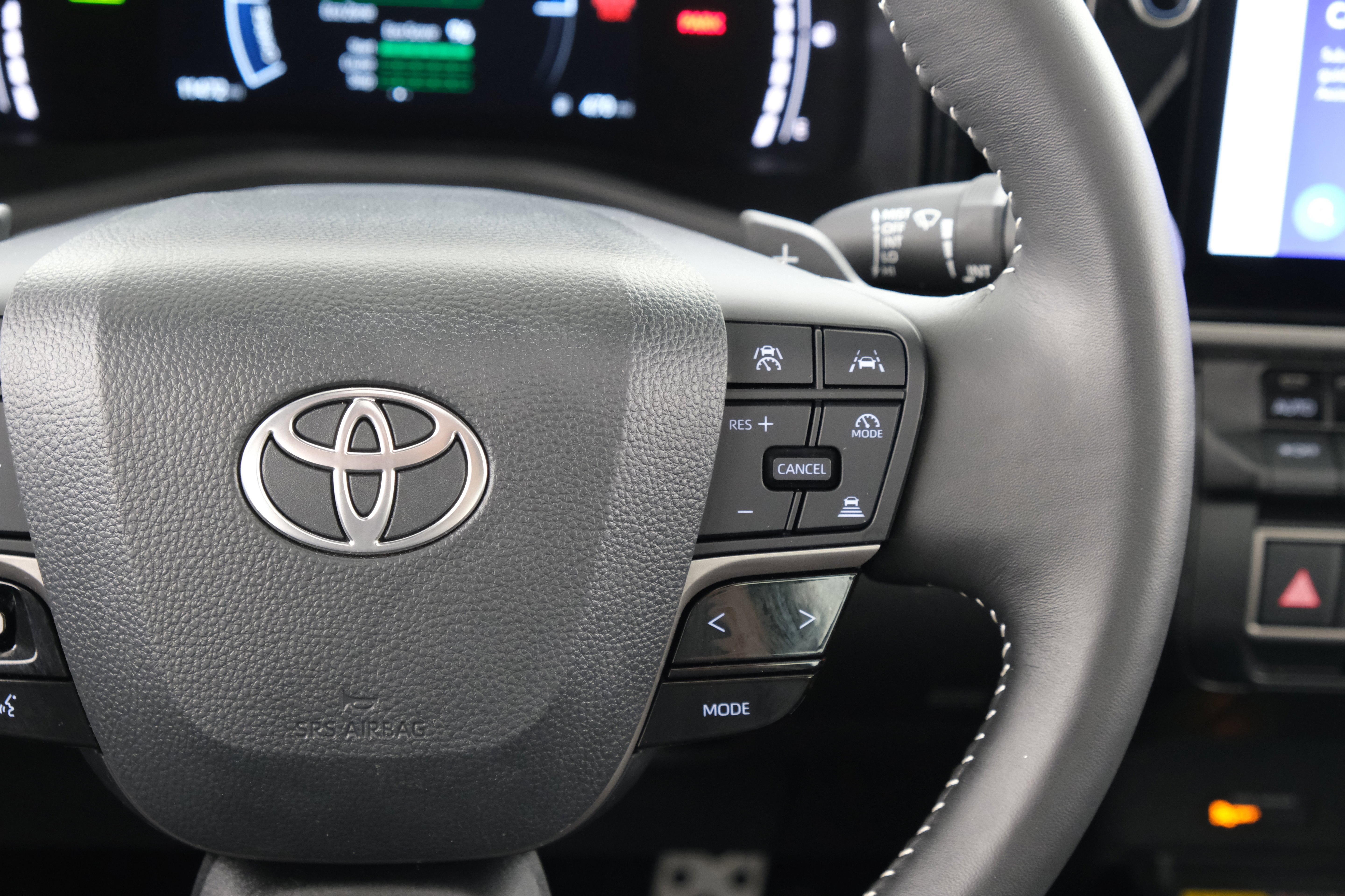 Certified Used 2025 Heavy Metal Toyota SE image 36
