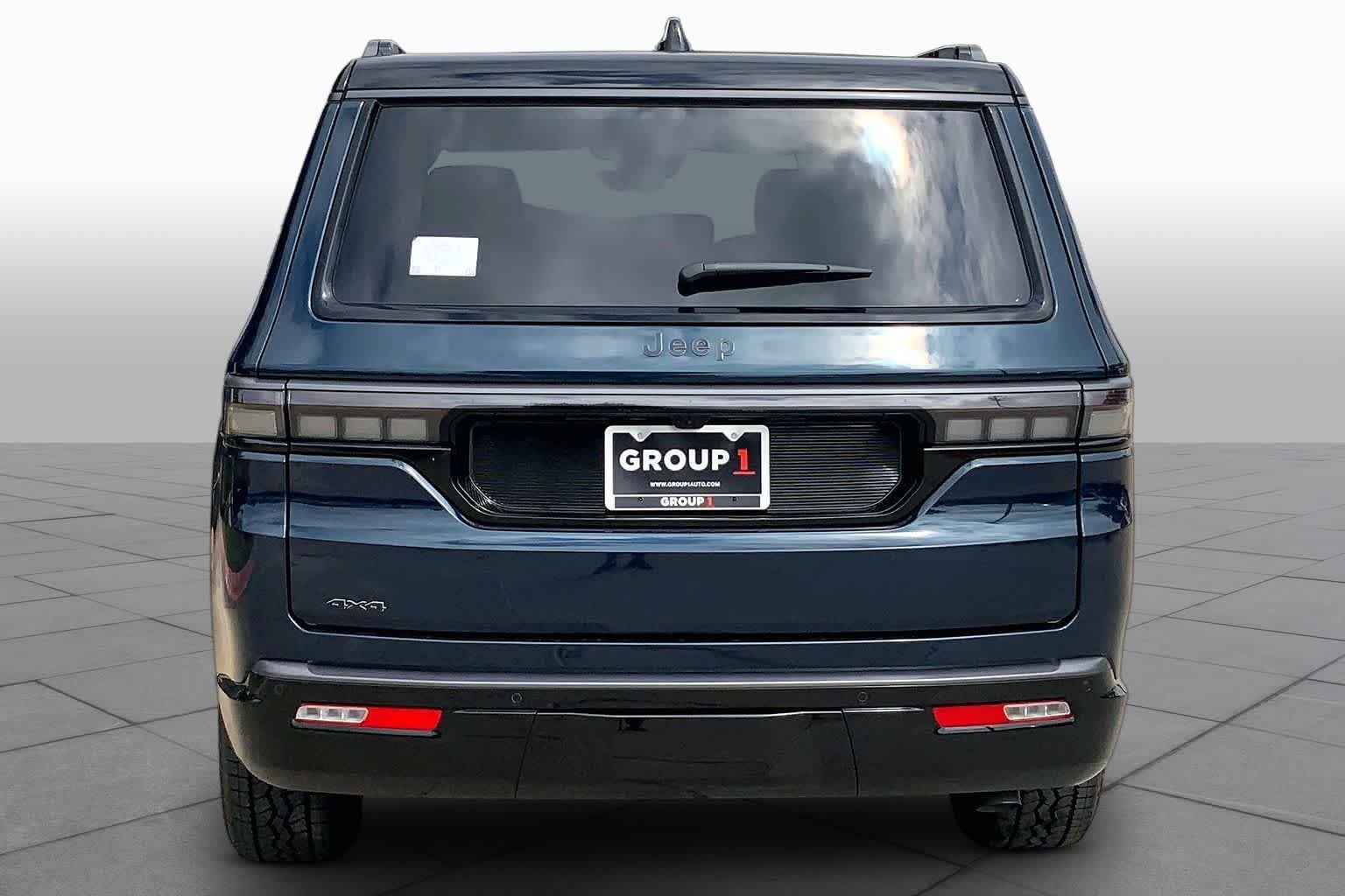 New 2026 Fathom Blue Pearlcoat Jeep Upland image 4