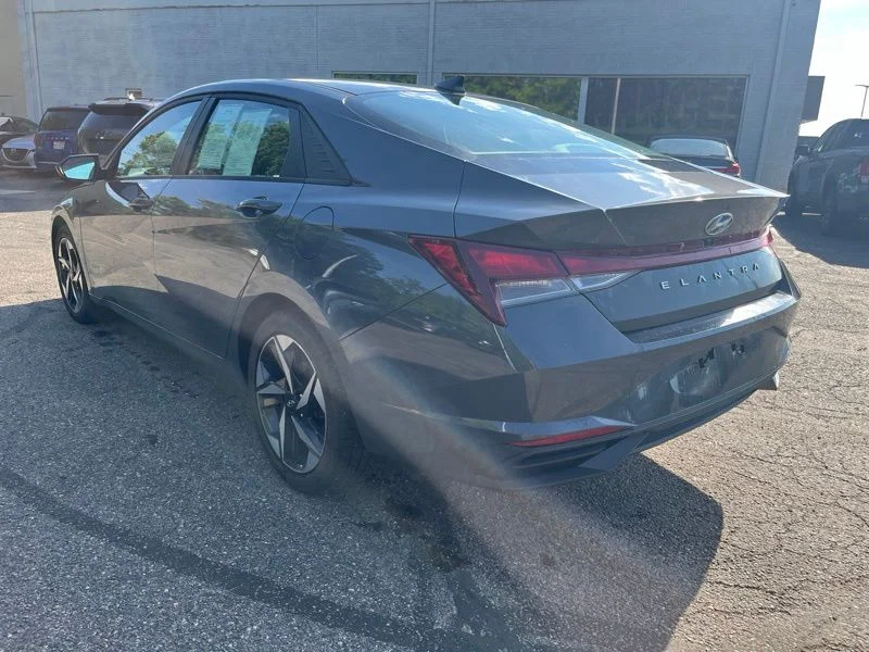 Used 2023 Gray Hyundai SEL image 7