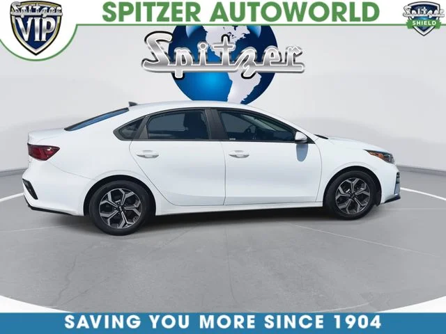 Used 2021 White Kia LXS image 10