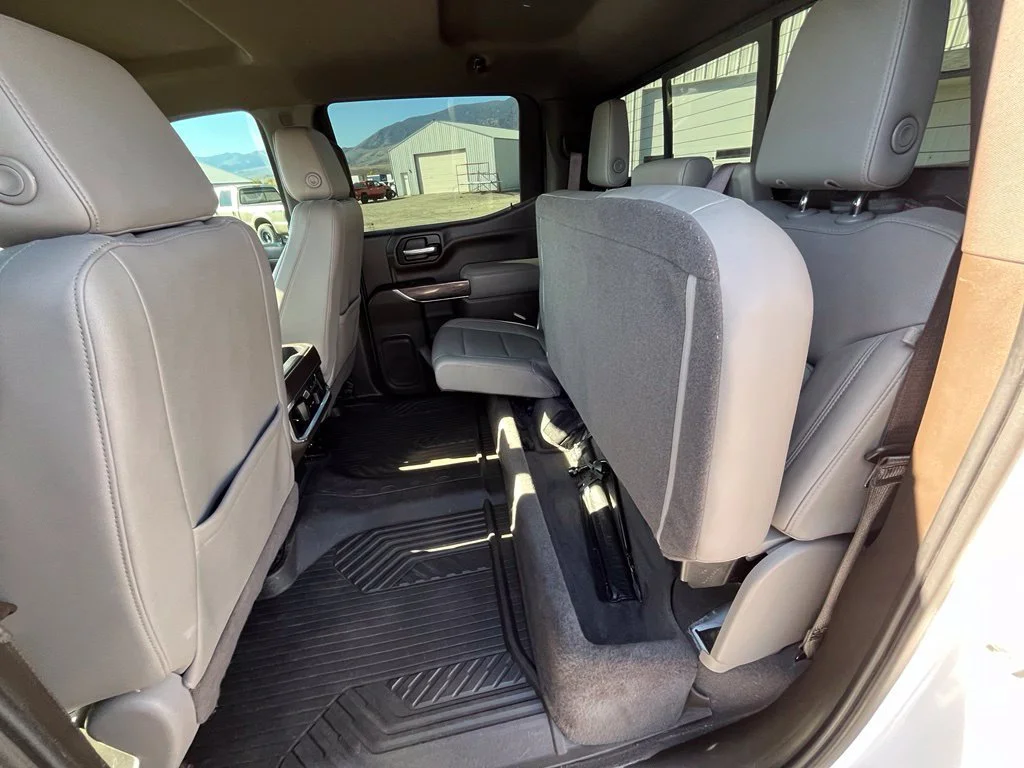 Used 2021 IRIDESCENT PEARL TRICOAT Chevrolet LTZ image 16