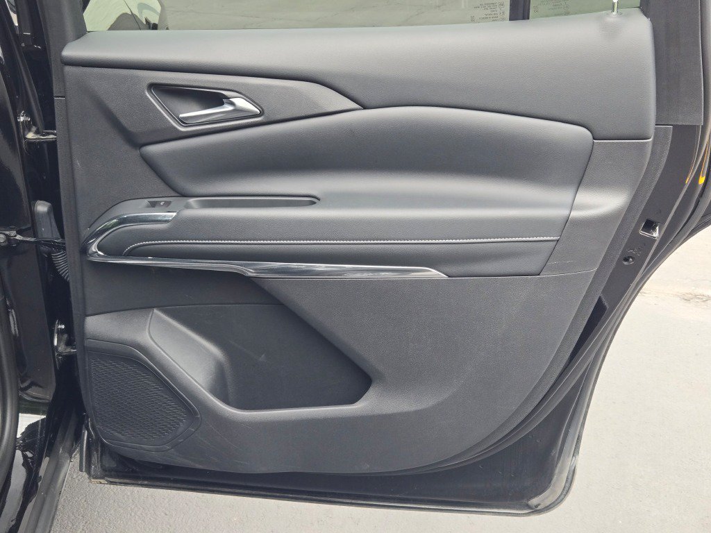 2026 Chevrolet Traverse LT - Photo 8