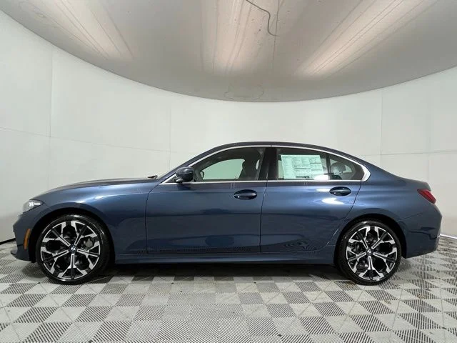 New 2026 Arctic Race Blue metallic BMW 330i xDrive image 4