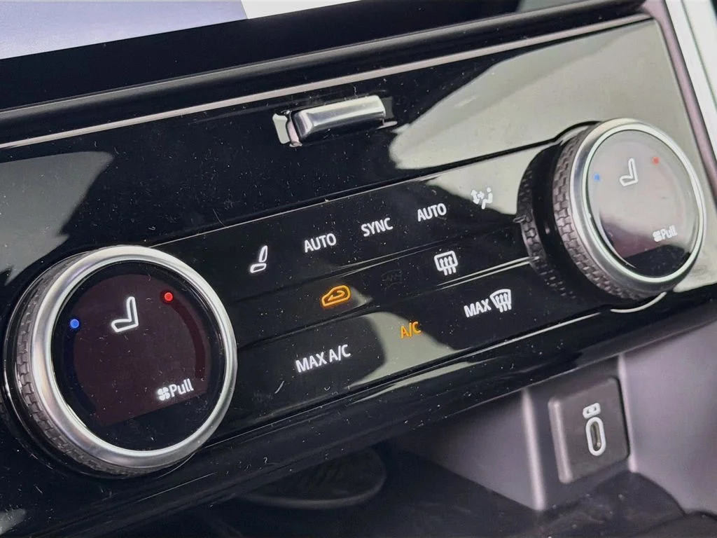 New 2026 Fuji White Land Rover S image 21