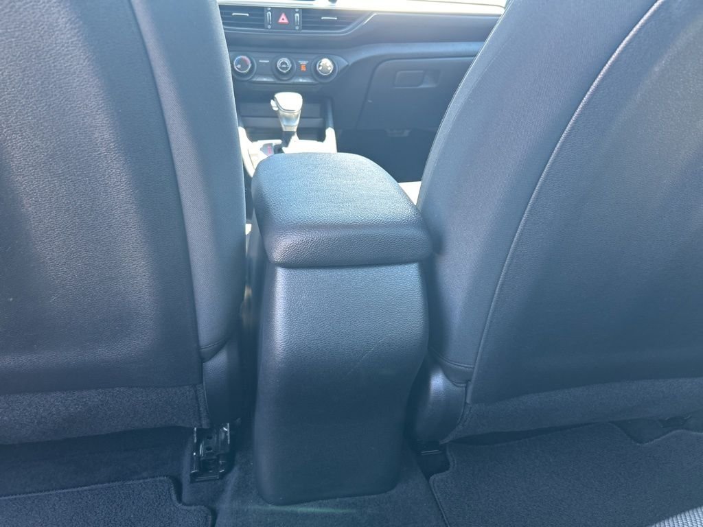 Used 2023 White Kia LXS image 17