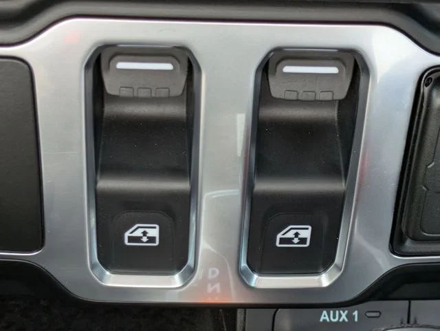 Certified Used 2026 Blue Pearl Jeep Sport S image 22