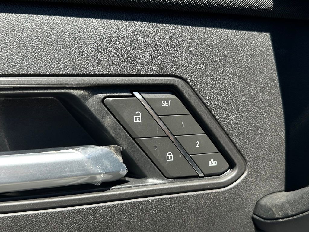 2026 GMC HUMMER EV 2X - Photo 18
