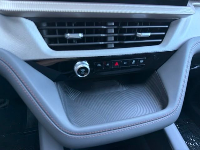 New 2027 Gray Ford 4DR 4WD ACTIVE image 18