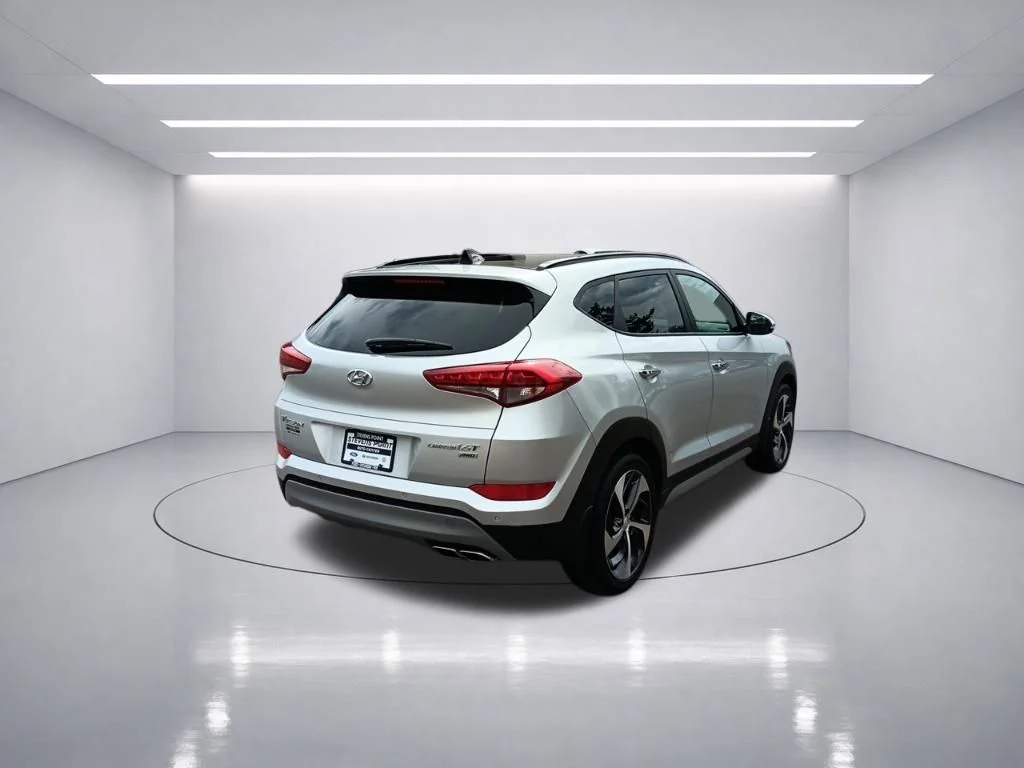 Used 2018 Molten Silver Hyundai Limited image 7