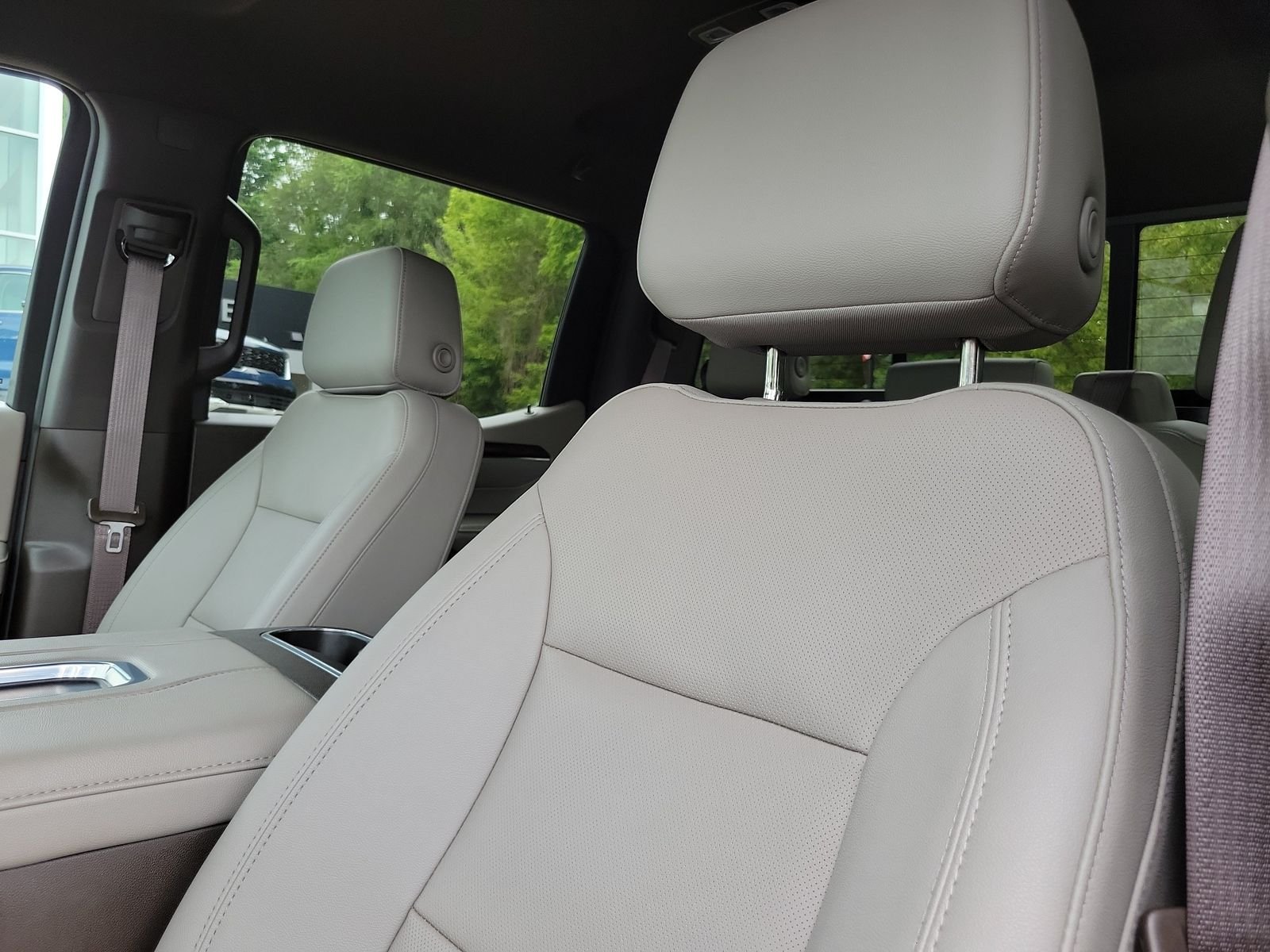 Used 2022 Red GMC SLT image 12