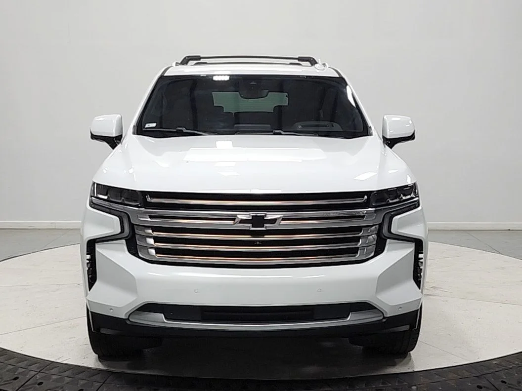 Used 2021 White Chevrolet High Country image 2
